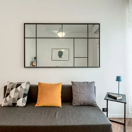 Lovely Flat With Balcony Cenisio, Sempione