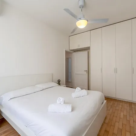 Lovely Flat With Balcony Cenisio, Sempione Milán